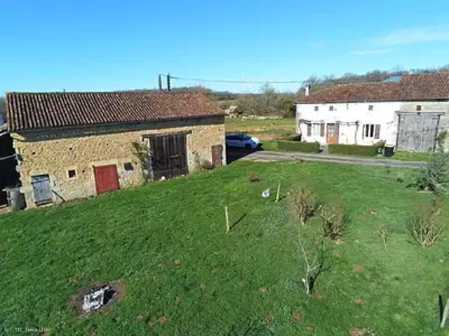 Maison vente à Confolens, Nanteuil-en-vallée