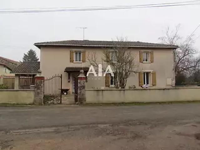 Maison vente à Confolens, Nanteuil-en-vallée