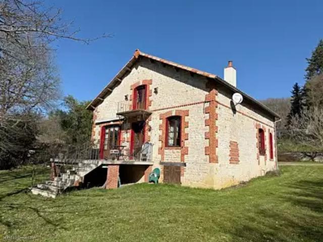 Maison vente à Confolens, Nanteuil-en-vallée