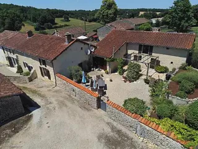 Maison vente à Confolens, Nanteuil-en-vallée