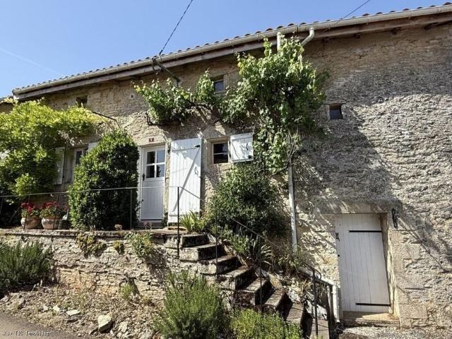 Maison vente à Confolens, Nanteuil-en-vallée