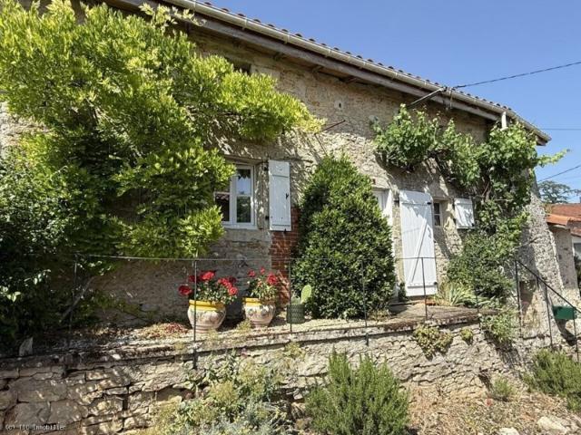 Maison vente à Confolens, Nanteuil-en-vallée