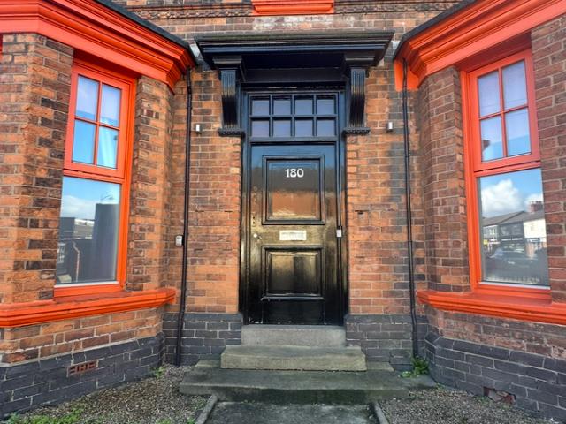 Studio for rent in Crewe, Cheshire East