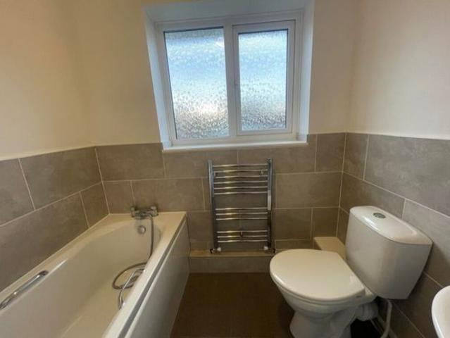 House for rent in Calderstones