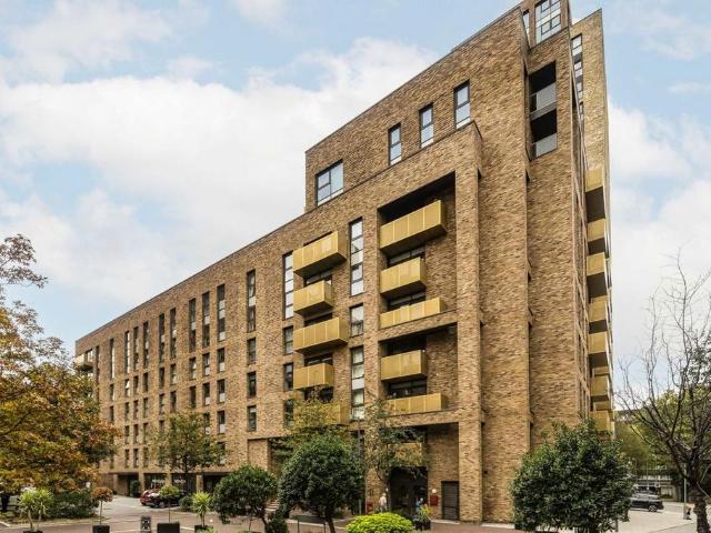 Apartment for rent in Greenland Place, Greater London