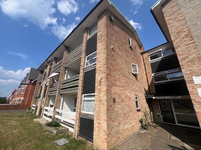 Apartment for rent in London Borough of Croydon, Addiscombe