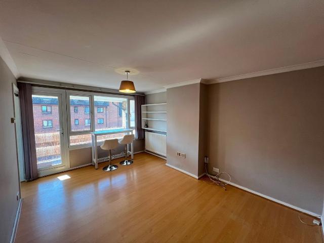 Apartment for rent in London Borough of Croydon, Addiscombe