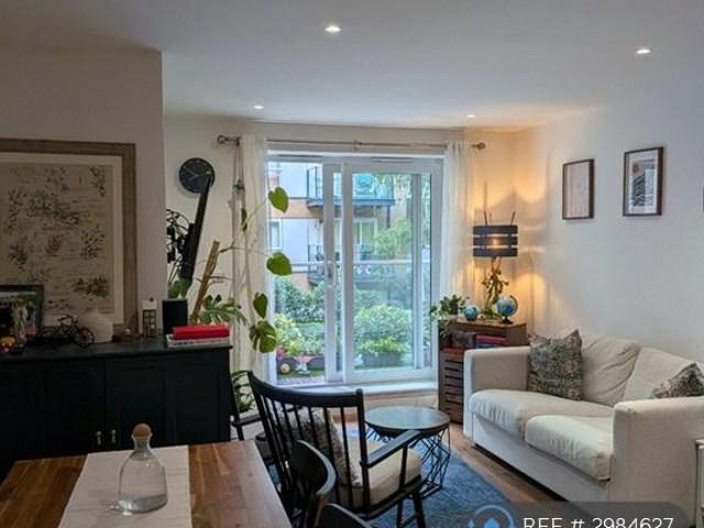 Apartment for rent in London Borough of Ealing, Greater London
