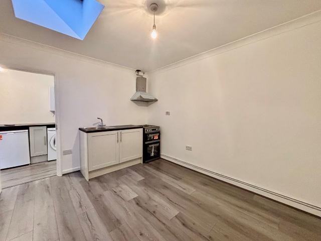 Apartment for rent in Brompton, Gillingham