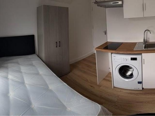 Studio for rent in Leytonstone, Greater London