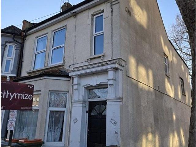 Apartment for rent in London Borough of Newham, Greater London