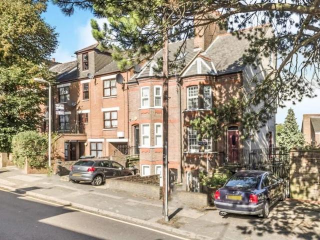 House for rent in Spring Park, Luton