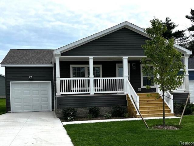 House for sale in Lapeer