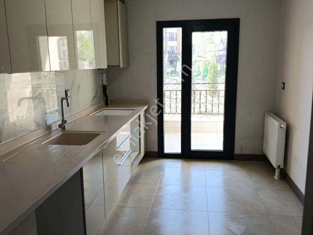 Cumhuriyet Mahallesi, Ceyhan içerisinde kiralık mülk