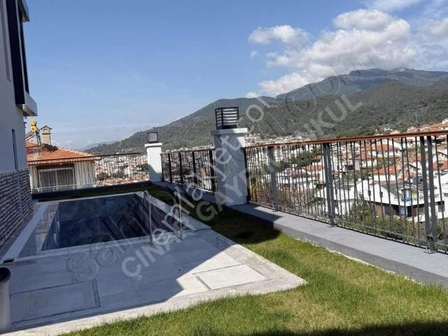 Menderes, Çukuraltı Mahallesi içerisinde satılık Villa