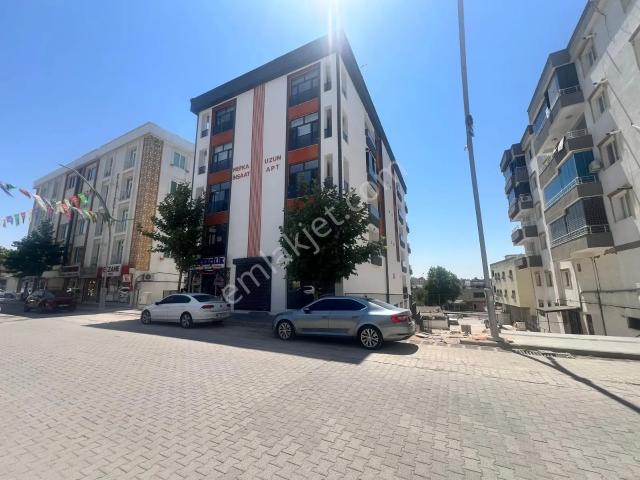 Eski Mahalle, Çınar içerisinde satılık mülk
