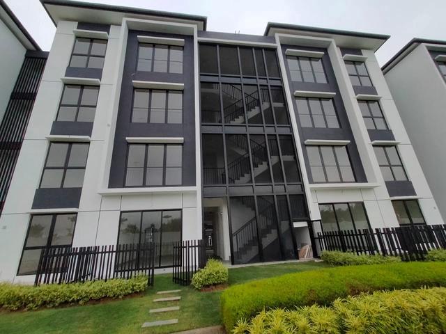 Townhouse for rent in Petaling, Alam Impian