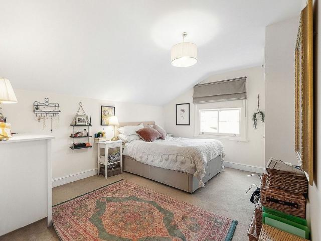 Apartment for rent in Abbeville Village, Greater London