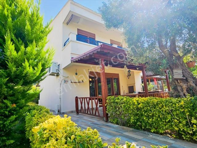 Esenköy, Çınarcık içerisinde satılık Villa