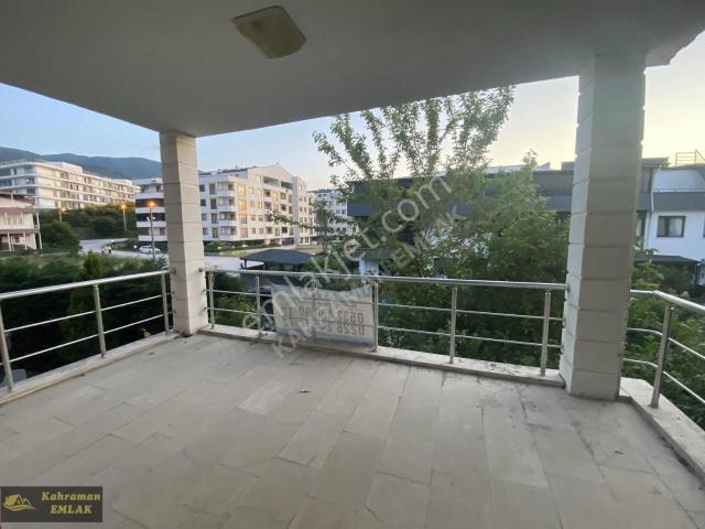 Çinarcik içerisinde satılık Villa