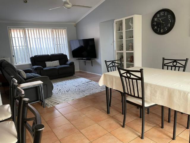 Room for rent in Narellan Vale, Sydney
