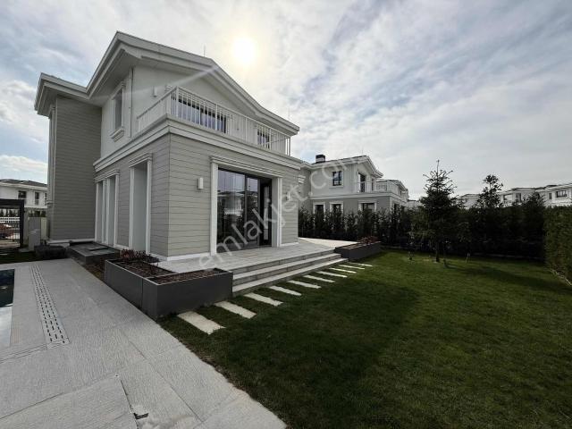 Çekmeköy, İstanbul içerisinde kiralık Villa