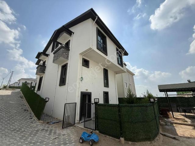 Sariçam, Adana içerisinde satılık Villa