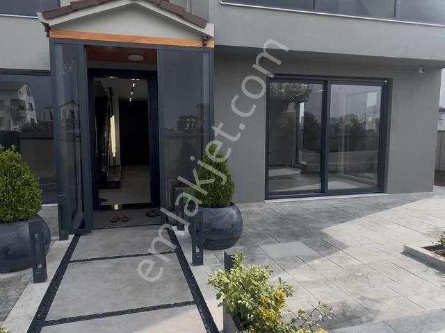 Sariçam, Adana içerisinde satılık Villa