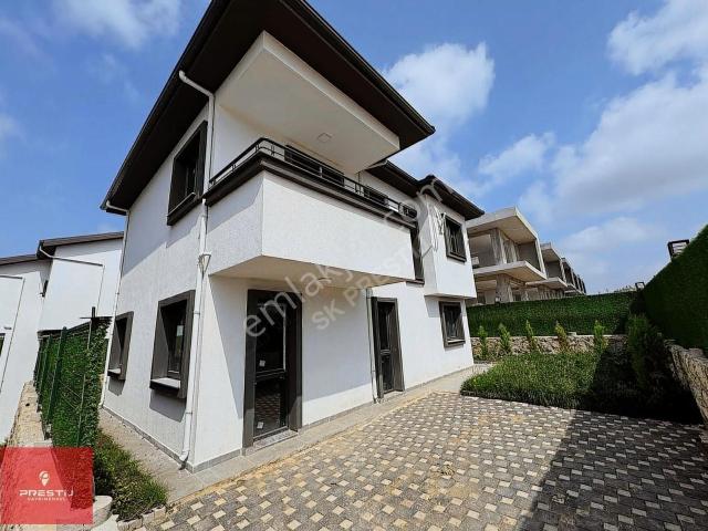 Sariçam, Çınarlı Mahallesi içerisinde satılık Villa