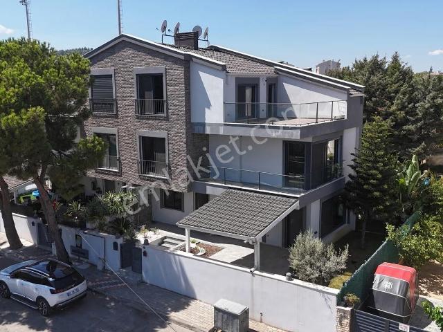 Limanreis Mahallesi, Narlıdere içerisinde satılık Villa