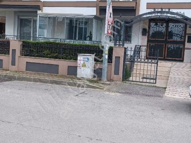 Narlidere, İzmir içerisinde satılık mülk