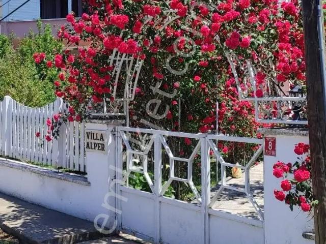 Narlı Mahallesi, Erdek içerisinde satılık Villa