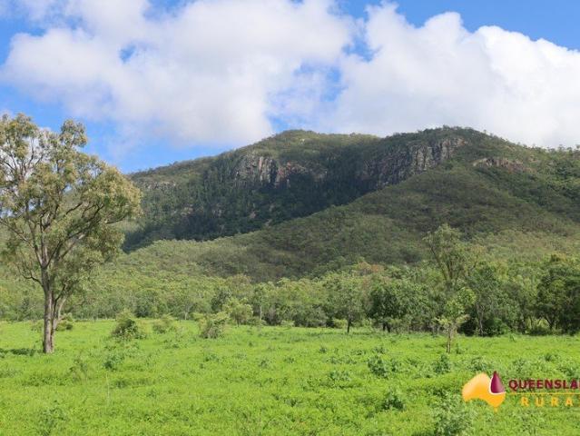 Cottage for sale in Reid River, Queensland