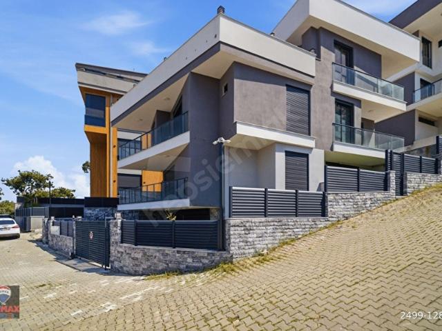 Narlidere, İzmir içerisinde satılık Villa
