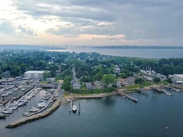 House for sale in Portsmouth, Rhode Island
