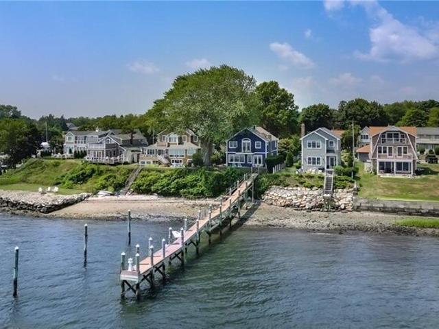 House for sale in Portsmouth, Rhode Island