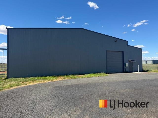 Warehouse for sale in Narromine, New South Wales