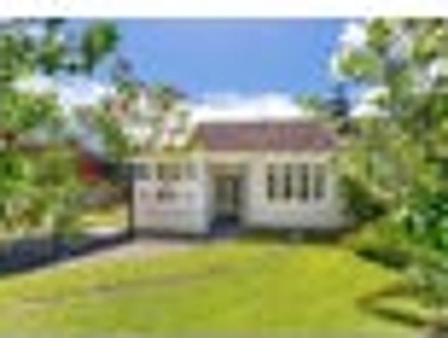House for rent in Narrow Neck