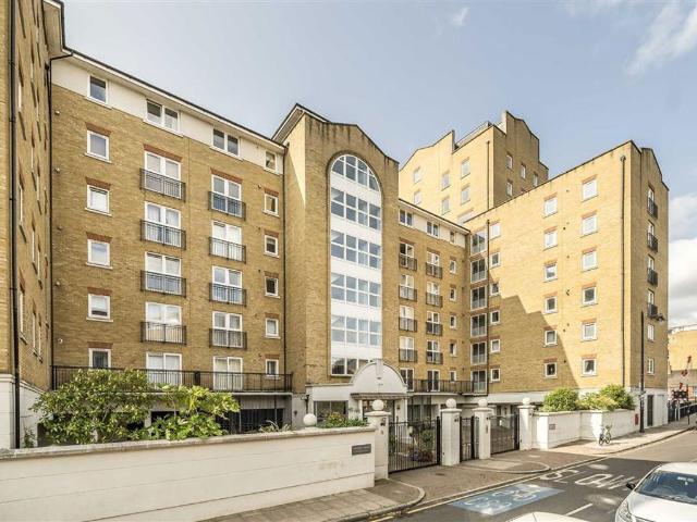 Apartment for rent in Canary Wharf, Greater London