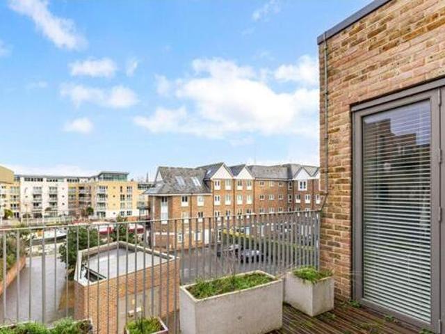 House for rent in Brentford End, Greater London
