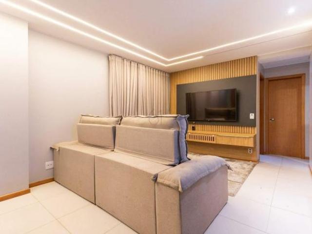 Apartamento venda em Região Geográfica Imediata do Distrito Federal, Região Integrada de Desenvolvimento do Distrito Federal e Entorno