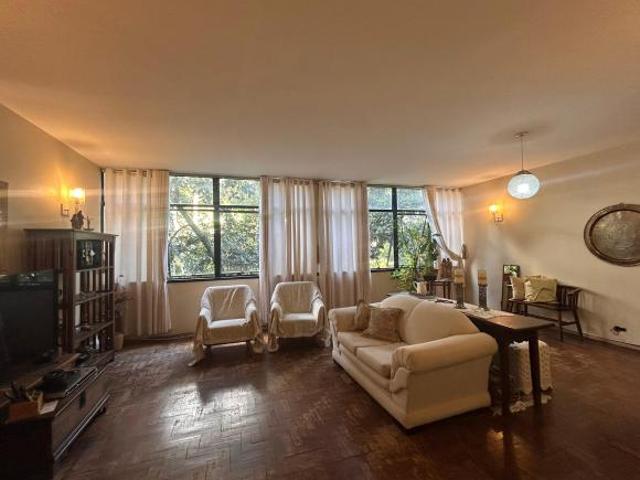 Apartamento venda em Região Geográfica Imediata do Distrito Federal, Região Integrada de Desenvolvimento do Distrito Federal e Entorno