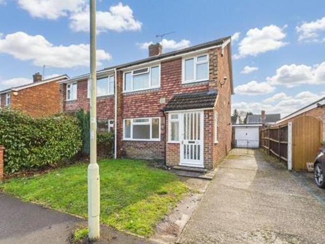 House for sale in The Crescent, Farnborough
