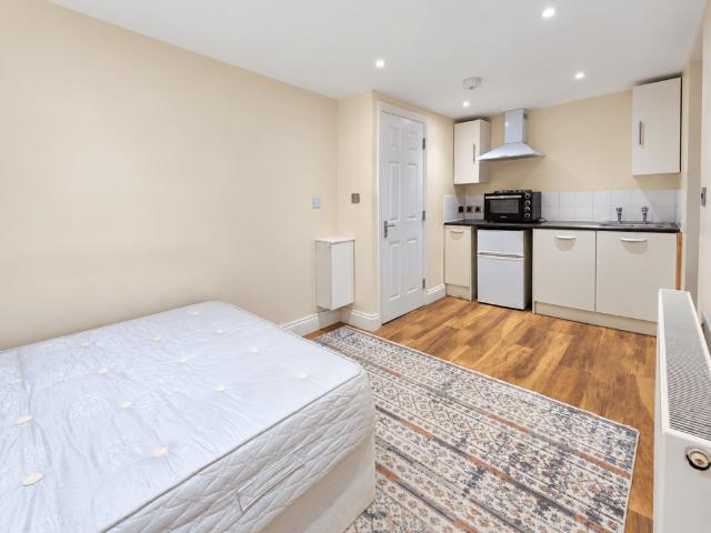 Apartment for rent in Honor Oak Estate, Greater London