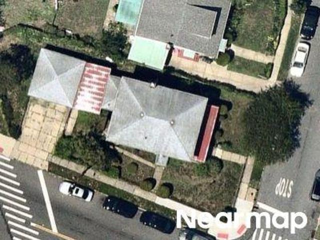 House for sale in Queens, Arverne