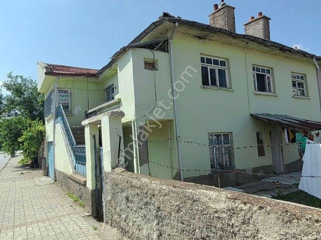 Yenimahalle, Akşehir içerisinde satılık Villa