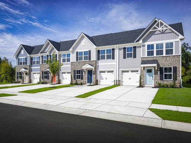 Townhouse for sale in Brainard, New York