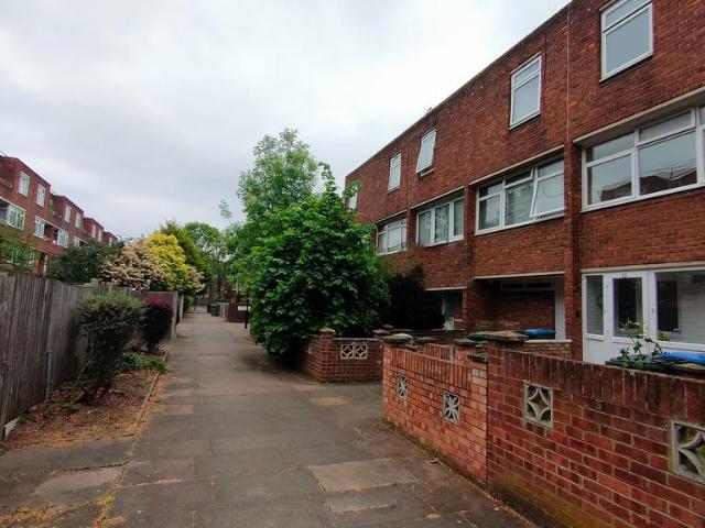 House for rent in Thamesmead, Greater London