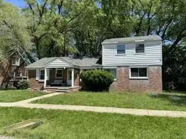House for sale in Redford