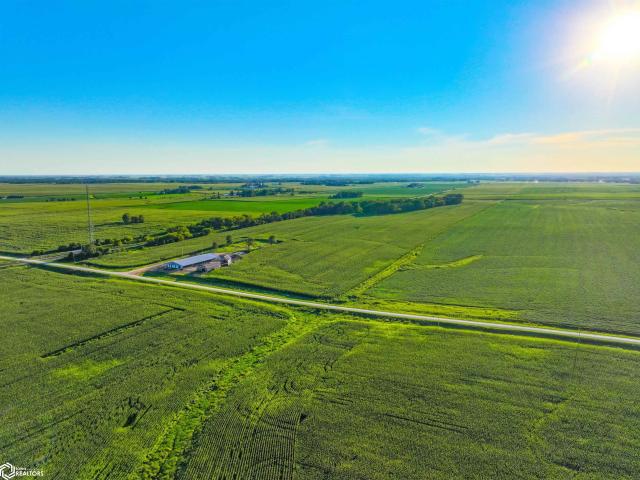 Farm for sale in Independence, Iowa